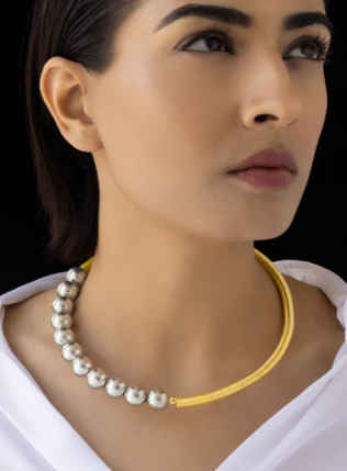 Simple Gold Choker with Stud